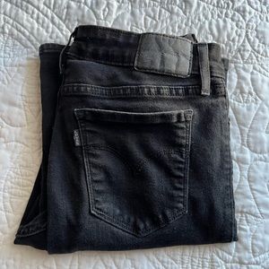 Black Levi 711 Skinny Jeans